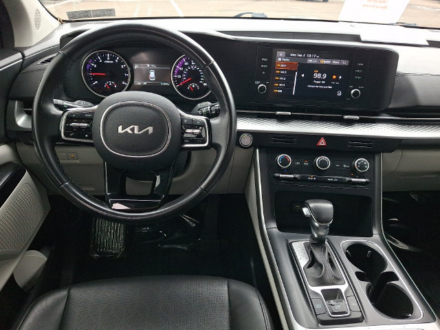 Used 2022 Kia Carnival LX FWD image 11