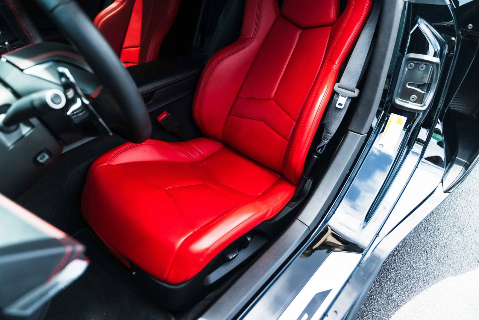 Used 2025 Chevrolet Corvette Z06 RWD image 21