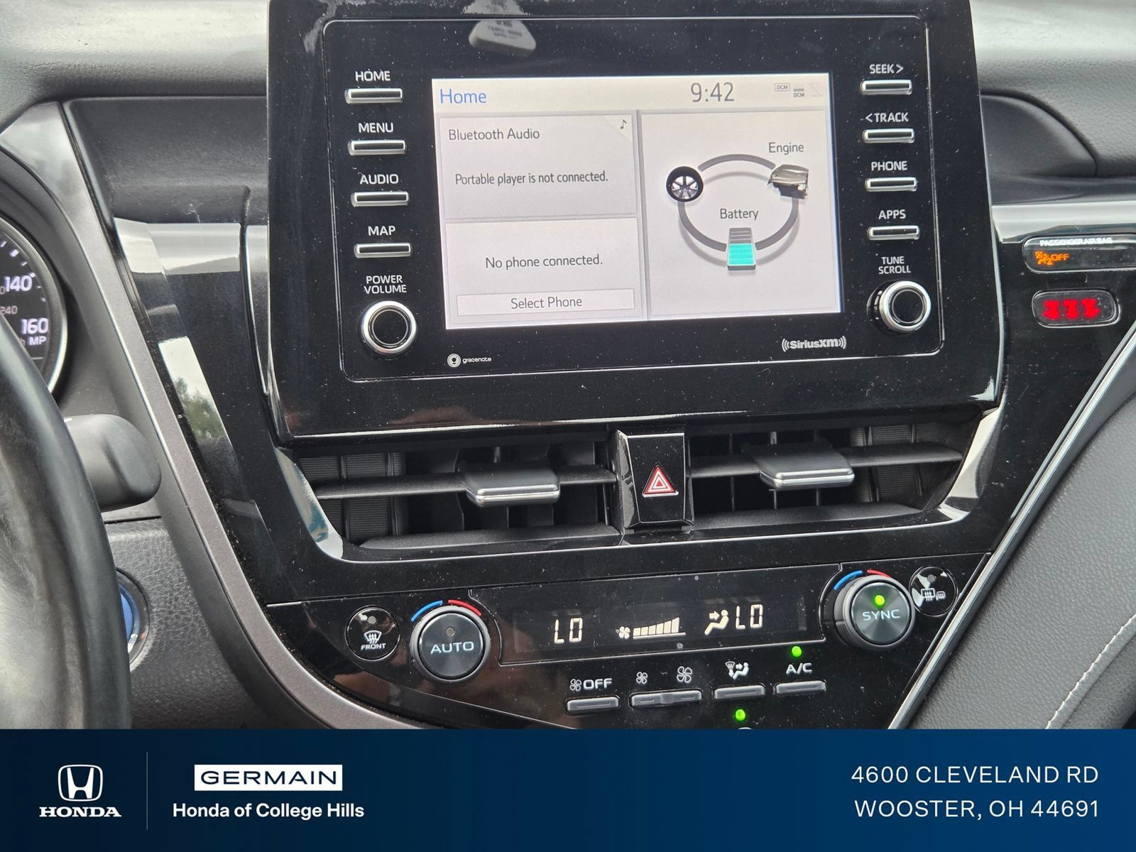 Used 2023 Toyota Camry SE FWD image 8