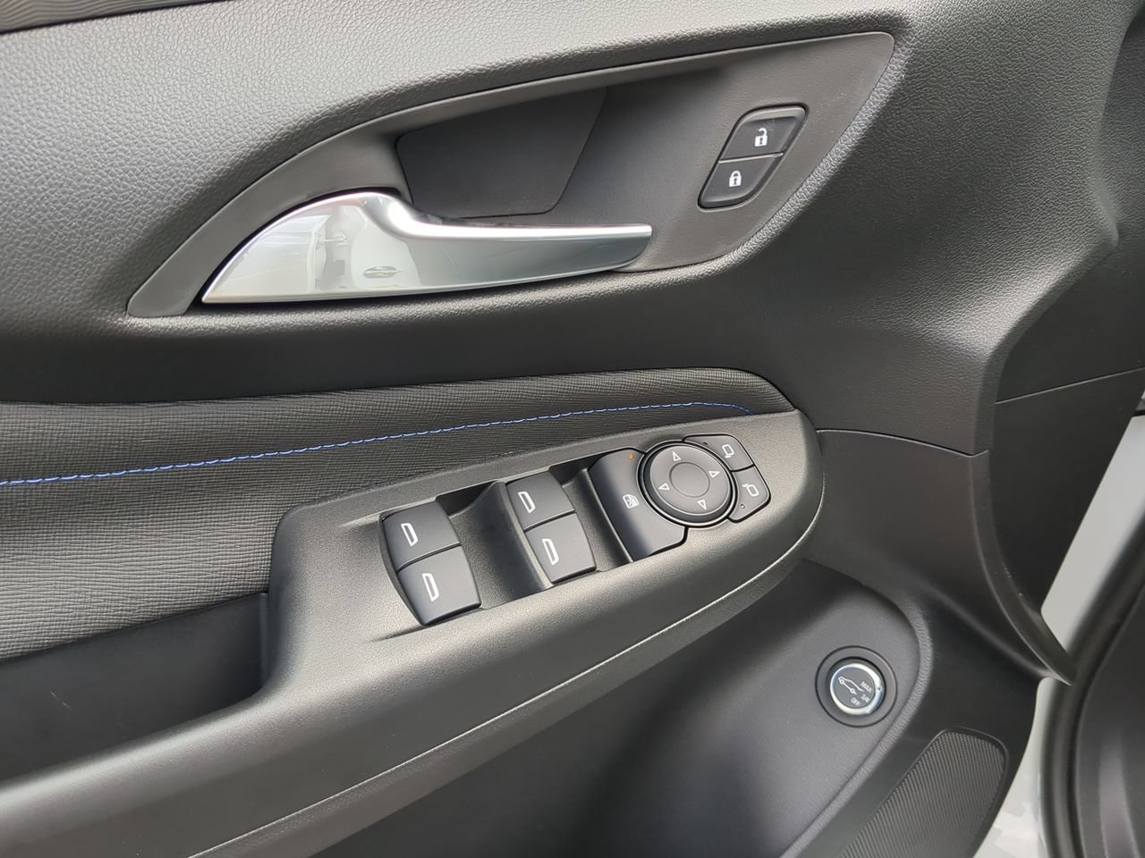 New 2026 Buick Envista Sport Touring w/ Convenience I Package FWD image 27