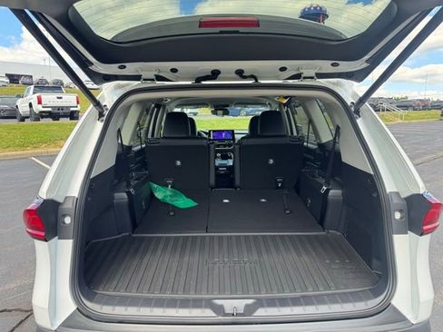 New 2026 Toyota Grand Highlander AWD image 10