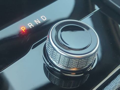 Used 2024 Jeep Grand Cherokee Laredo X image 20