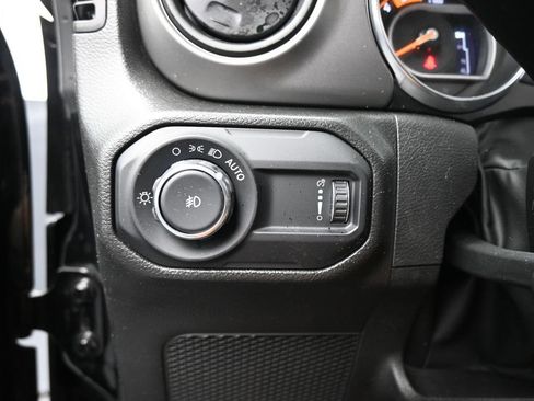Used 2023 Jeep Wrangler Unlimited Sport AWD/4WD image 12