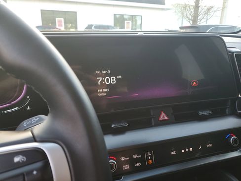 Used 2025 Kia Sportage EX w/ Premium Package image 22