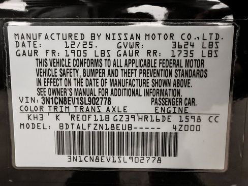 Used 2025 Nissan Versa SV w/ Trunk Package FWD image 15