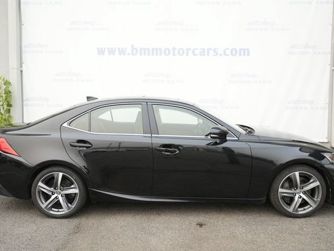 Used 2018 Lexus IS 300 AWD w/ Comfort Package image 7