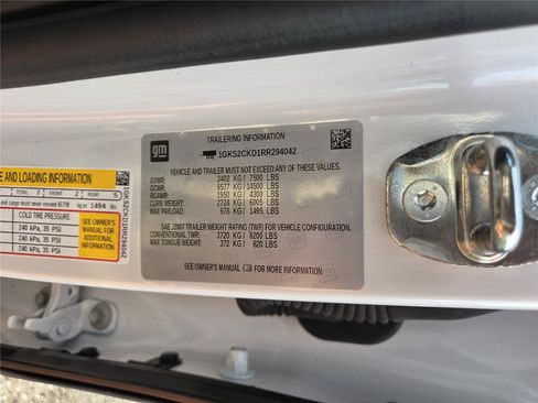 Used 2024 GMC Yukon AT4 w/ AT4 Premium Plus Package AWD/4WD image 29