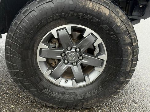 Used 2016 Nissan Frontier PRO-4X image 9