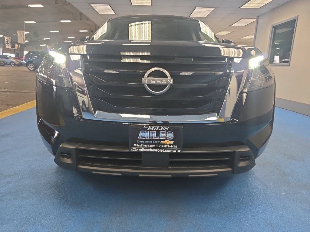 Used 2025 Nissan Pathfinder SV FWD image 19