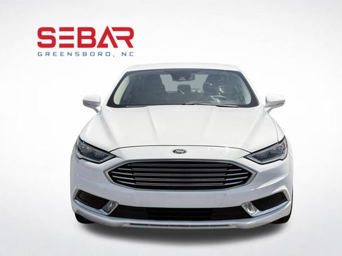 Used 2018 Ford Fusion SE w/ Equipment Group 602A FWD image 2