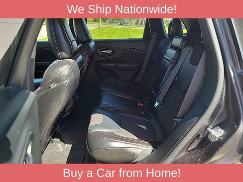 Used 2015 Jeep Cherokee Trailhawk w/ Comfort/Convenience Group AWD/4WD image 11