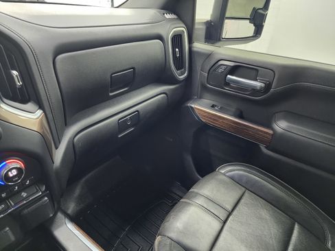 Used 2021 Chevrolet Silverado 2500 High Country w/ Z71 Off-Road Package image 12