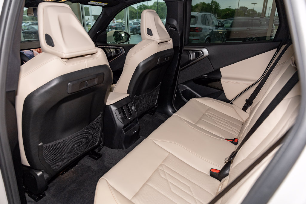 Used 2026 BMW X3 xDrive30i w/ Premium Package AWD/4WD image 8