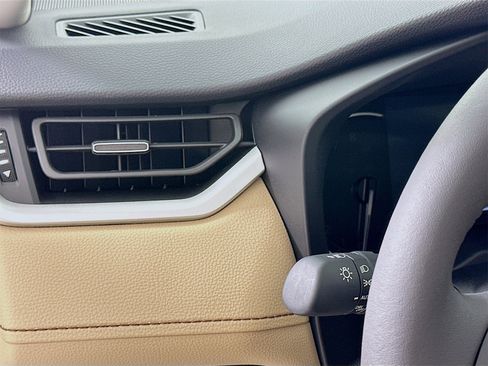 Used 2025 Toyota RAV4 XLE Premium image 11