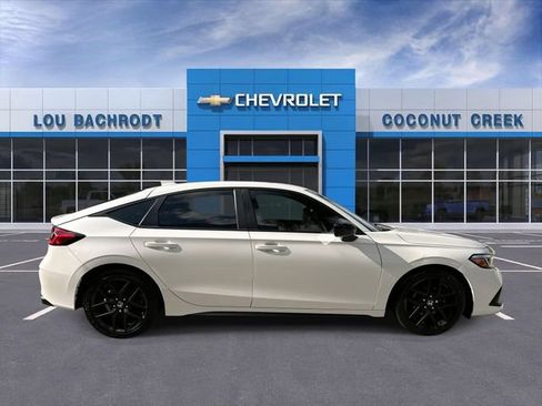 Used 2023 Honda Civic Sport image 9