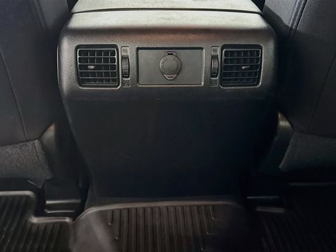 Used 2017 Toyota Tundra SR5 AWD/4WD image 25