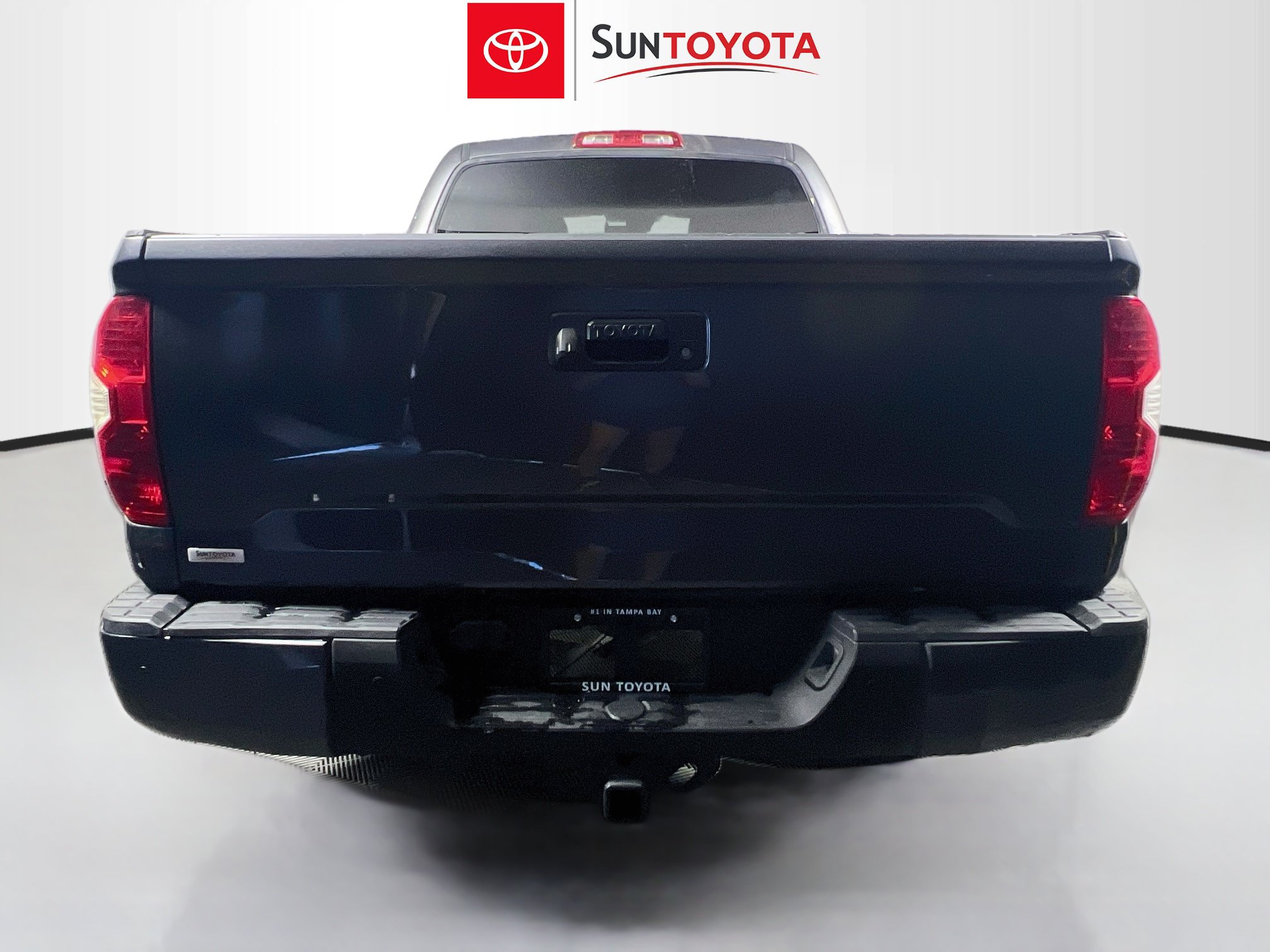 Used 2019 Toyota Tundra Limited w/ Limited Premium Package AWD/4WD image 5