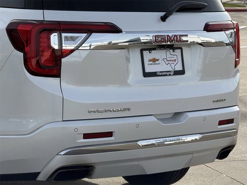 Used 2023 GMC Acadia Denali w/ Denali Ultimate Package image 6