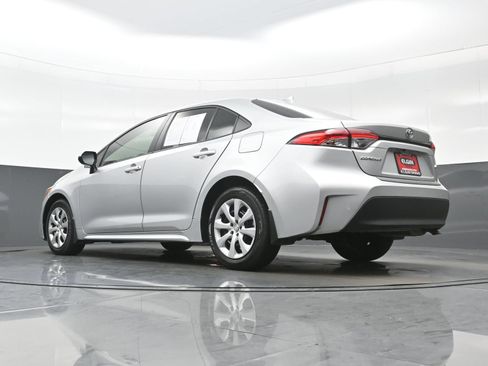 Used 2024 Toyota Corolla LE FWD image 28