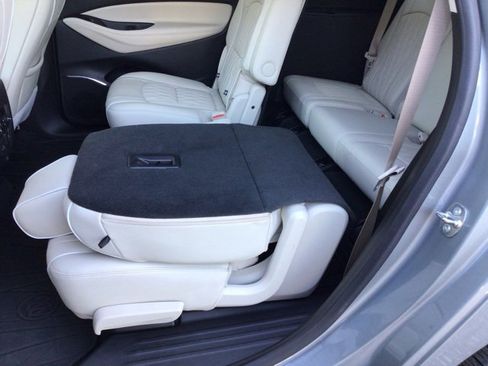 Used 2024 Buick Enclave Avenir image 24