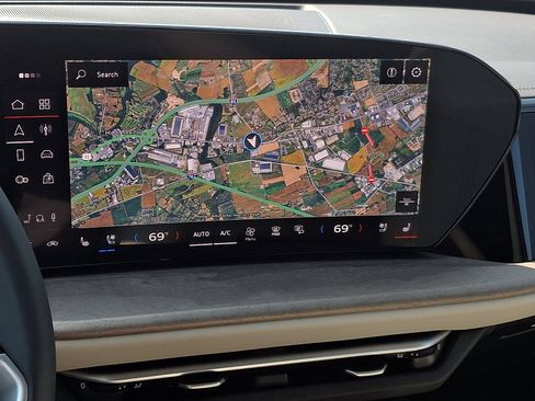 Used 2025 Audi Q5 Prestige image 16