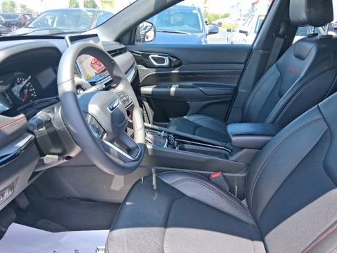 Used 2025 Jeep Compass Trailhawk AWD/4WD image 20