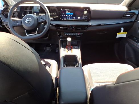 New 2026 Nissan Kicks SR FWD image 12