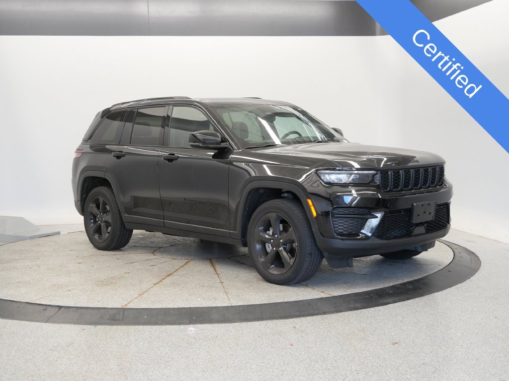 Certified 2024 Jeep Grand Cherokee Altitude AWD/4WD image 9