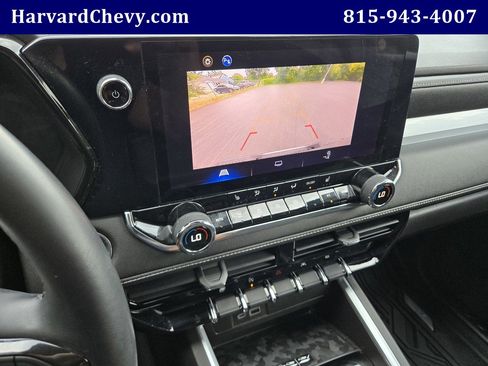 Used 2023 Chevrolet Colorado LT w/ LT Convenience Package II AWD/4WD image 9