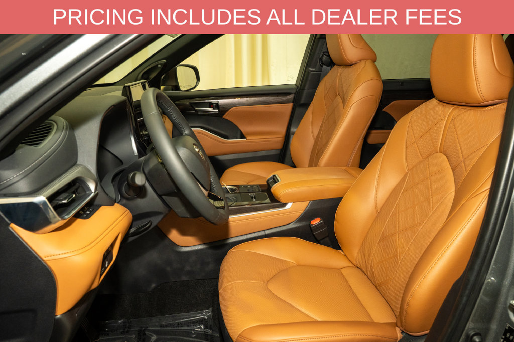 Used 2026 Toyota Highlander Platinum AWD/4WD image 14