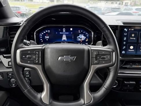 Used 2022 Chevrolet Silverado 1500 ZR2 w/ Technology Package AWD/4WD image 23