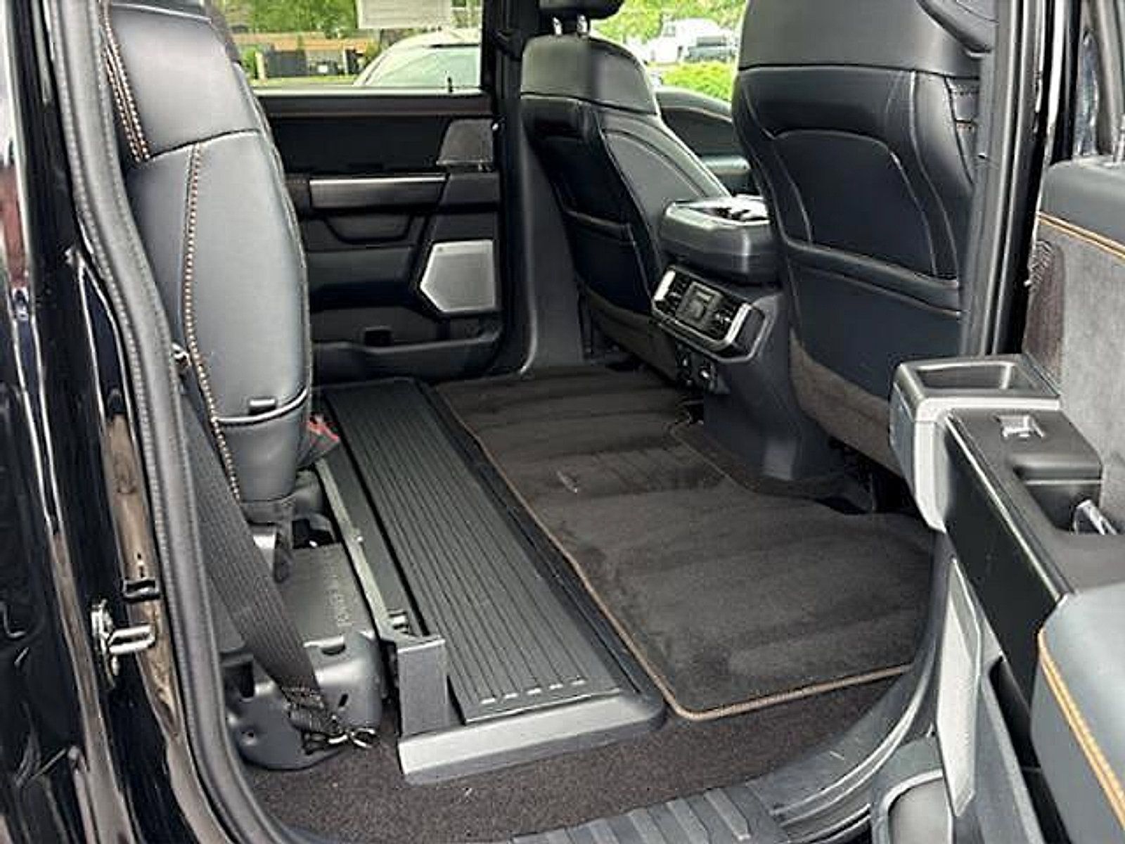 Used 2022 Ford F150 Platinum w/ Equipment Group 701A High AWD/4WD image 10