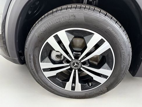 Certified 2025 Mercedes-Benz GLB 250 image 28