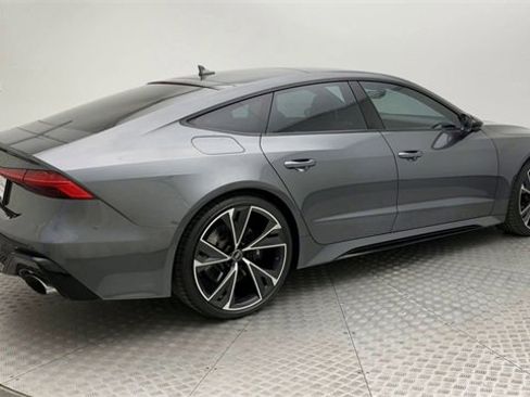 Used 2022 Audi RS 7 Sportback w/ Black Optic Package image 2