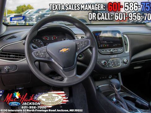 Used 2025 Chevrolet Malibu LT FWD image 5