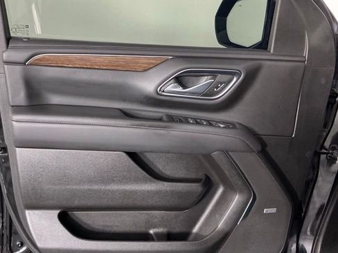 Used 2023 Chevrolet Tahoe High Country RWD image 8
