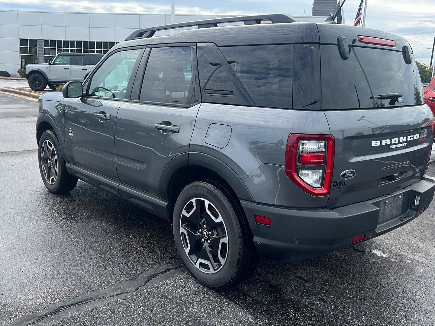 Used 2024 Ford Bronco Sport Outer Banks w/ Tech Package AWD/4WD image 8