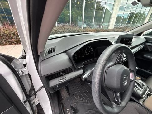 Used 2024 Honda CR-V EX image 15