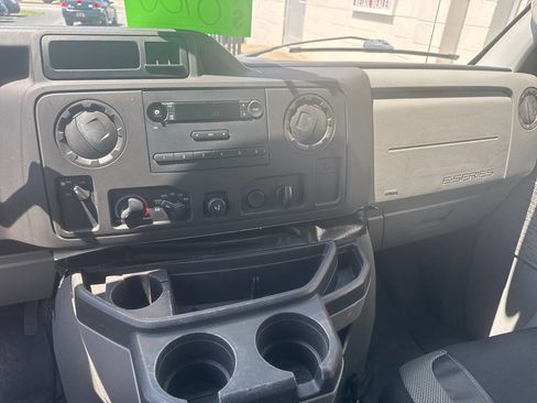 Used 2009 Ford E-250 and Econoline 250 image 15