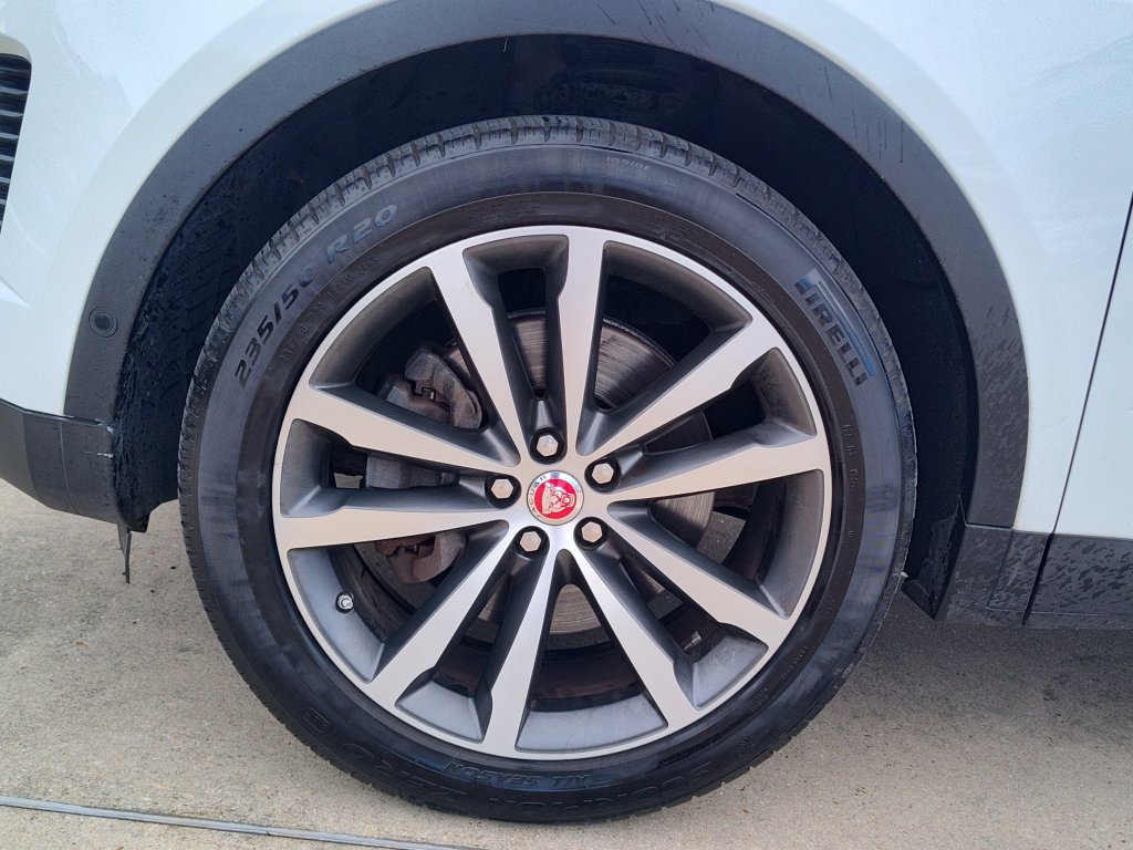 Used 2020 Jaguar E-PACE SE AWD/4WD image 16
