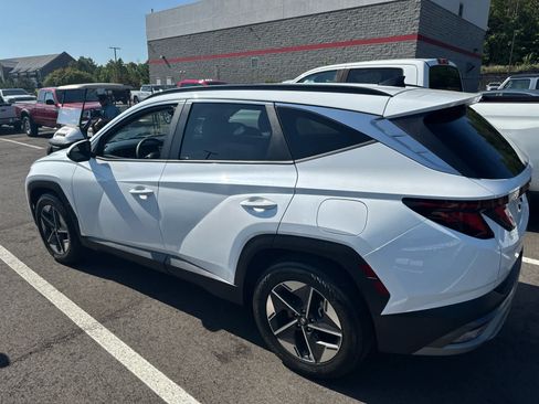Used 2025 Hyundai Tucson SEL FWD image 3