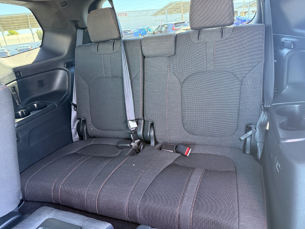 Certified 2025 Honda Pilot Sport image 16