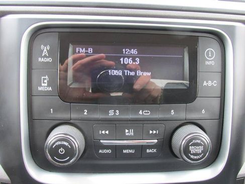 Used 2014 RAM 2500 Tradesman w/ Chrome Appearance Group AWD/4WD image 9