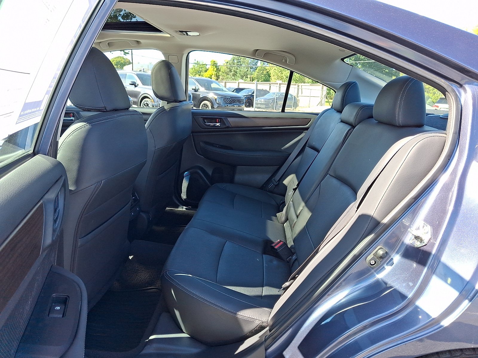 Used 2017 Subaru Legacy 2.5i Limited AWD/4WD image 11