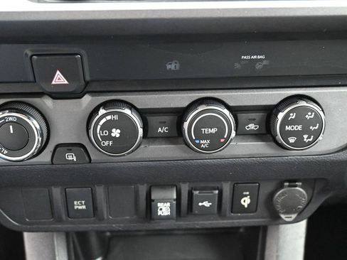 Certified 2020 Toyota Tacoma TRD Off-Road image 22