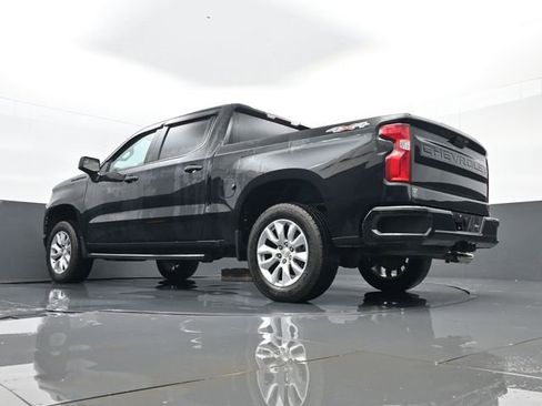 Used 2019 Chevrolet Silverado 1500 Custom w/ Custom Value Package image 21