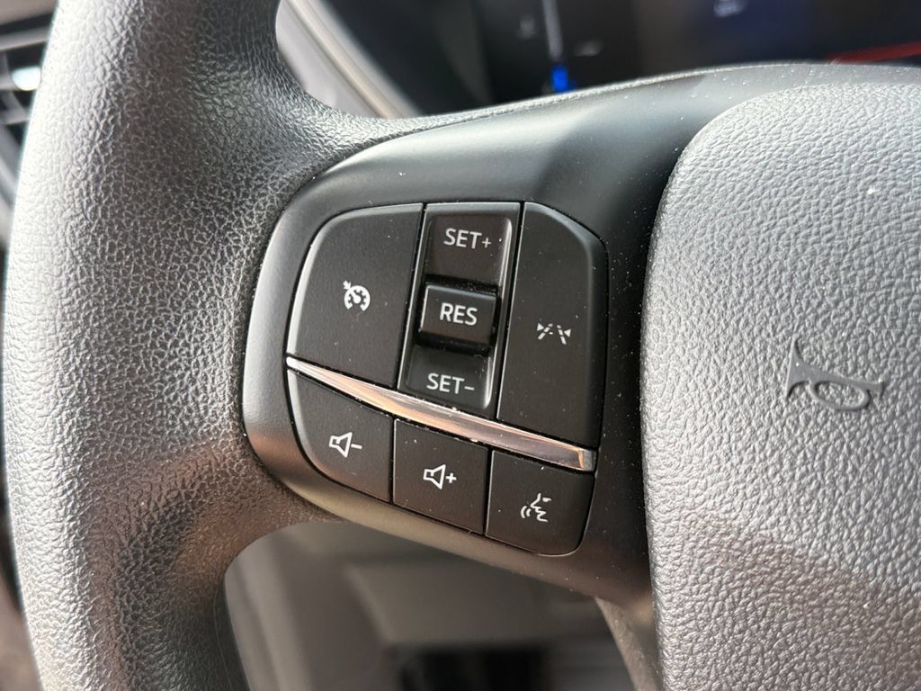 Used 2025 Ford Escape Active AWD/4WD image 15