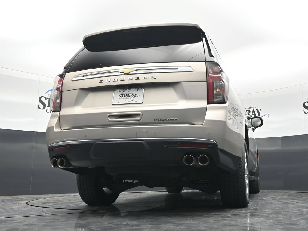 Used 2024 Chevrolet Suburban Premier RWD image 34