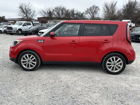 Used 2019 Kia Soul + w/ Audio Package image 3