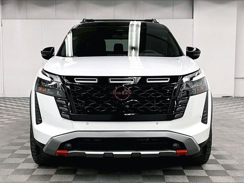 New 2026 Nissan Pathfinder Rock Creek w/ Rock Creek Premium Package AWD/4WD image 17